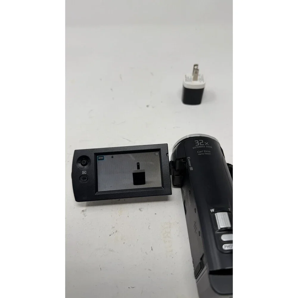 Sony Handycam HDR-CX220 Camcorder 32x Zoom 8.9MP Tested With Battery
